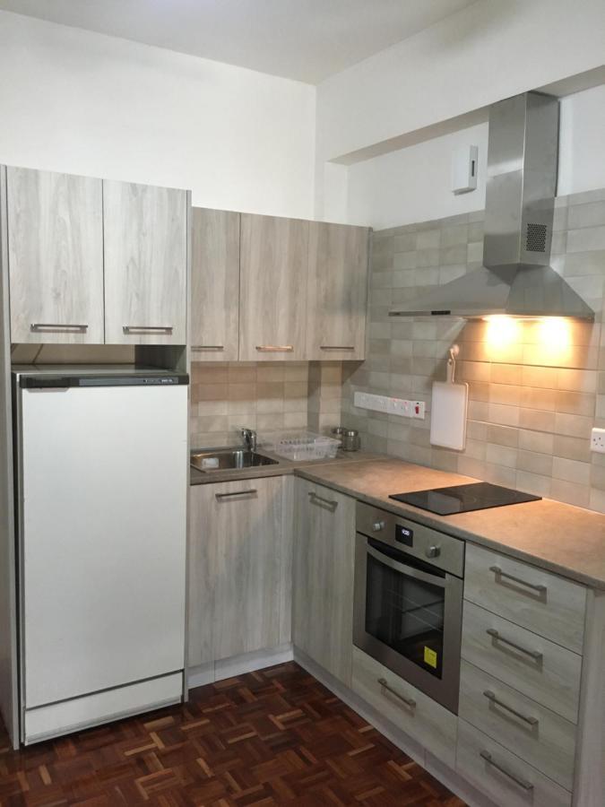 Larnaca Beach Apartment 1A מראה חיצוני תמונה