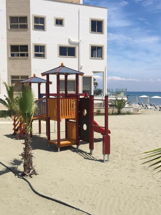 Larnaca Beach Apartment 1A מראה חיצוני תמונה