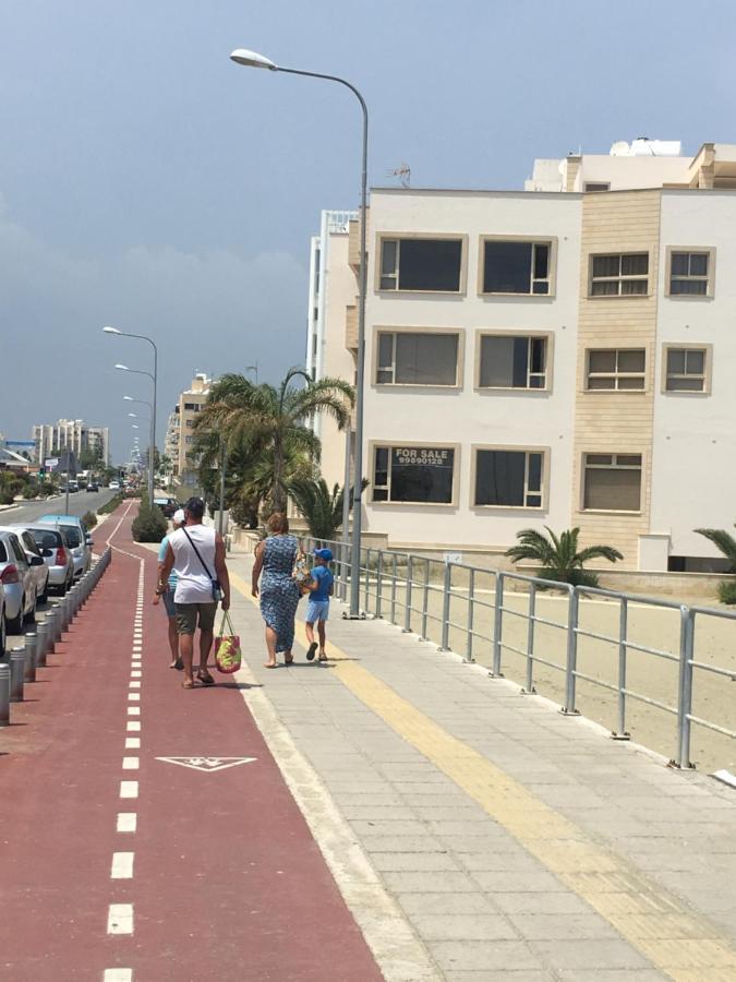 Larnaca Beach Apartment 1A מראה חיצוני תמונה